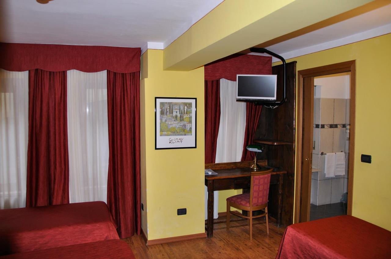 Hotel Sud Ovest セストリエーレ エクステリア 写真